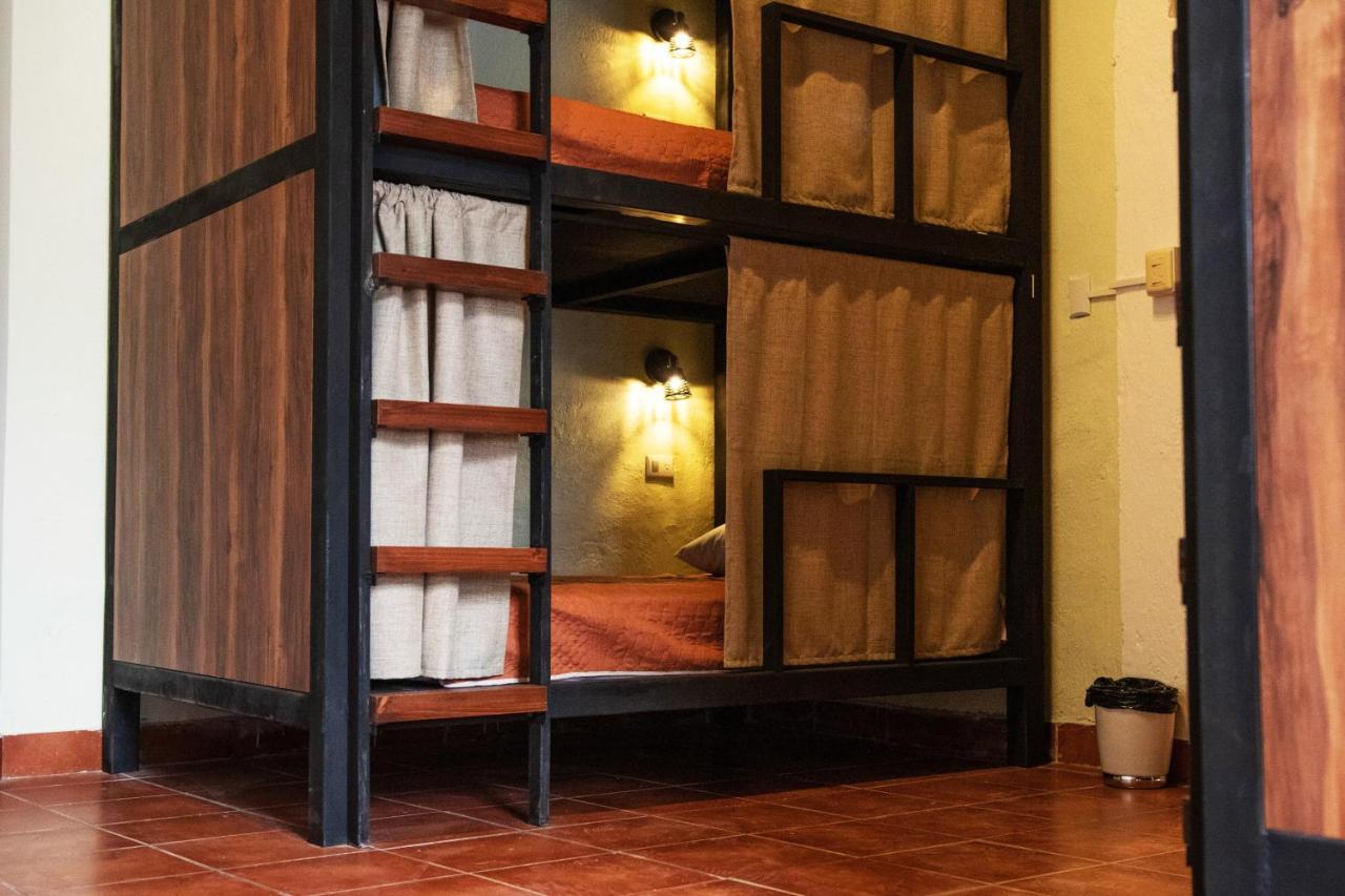 Flore Hostel Antigua Bagian luar foto